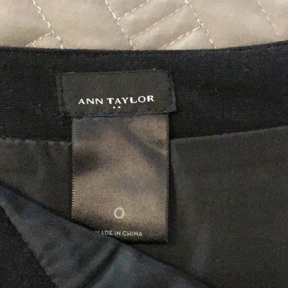 Super cute black skirt - Picture 4 of 4